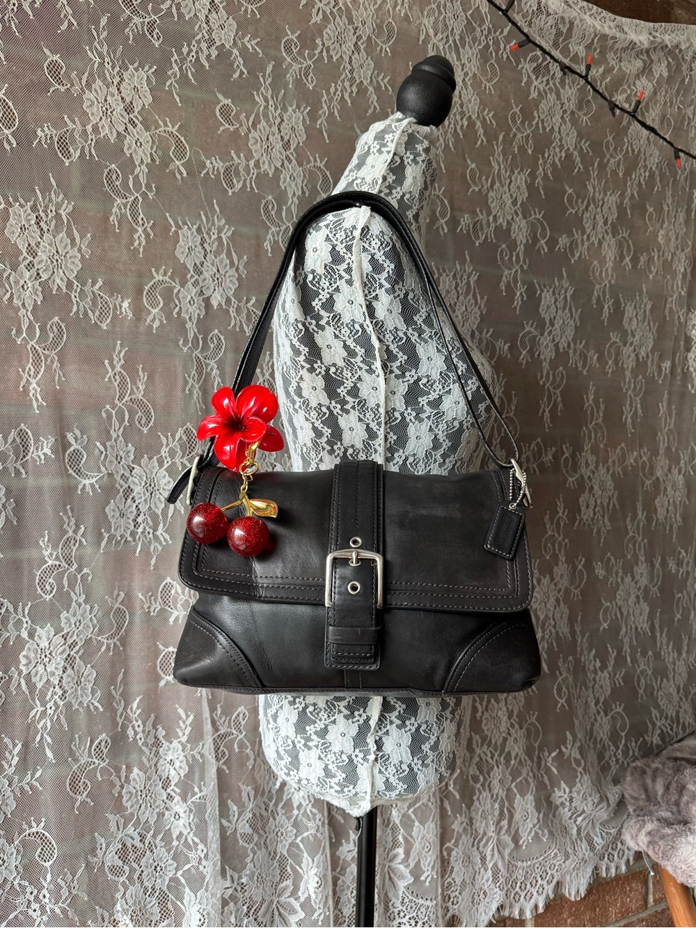 Vintage Coach Black Leather Soho Flap Convertible Shoulder Bag / Crossbody Bag